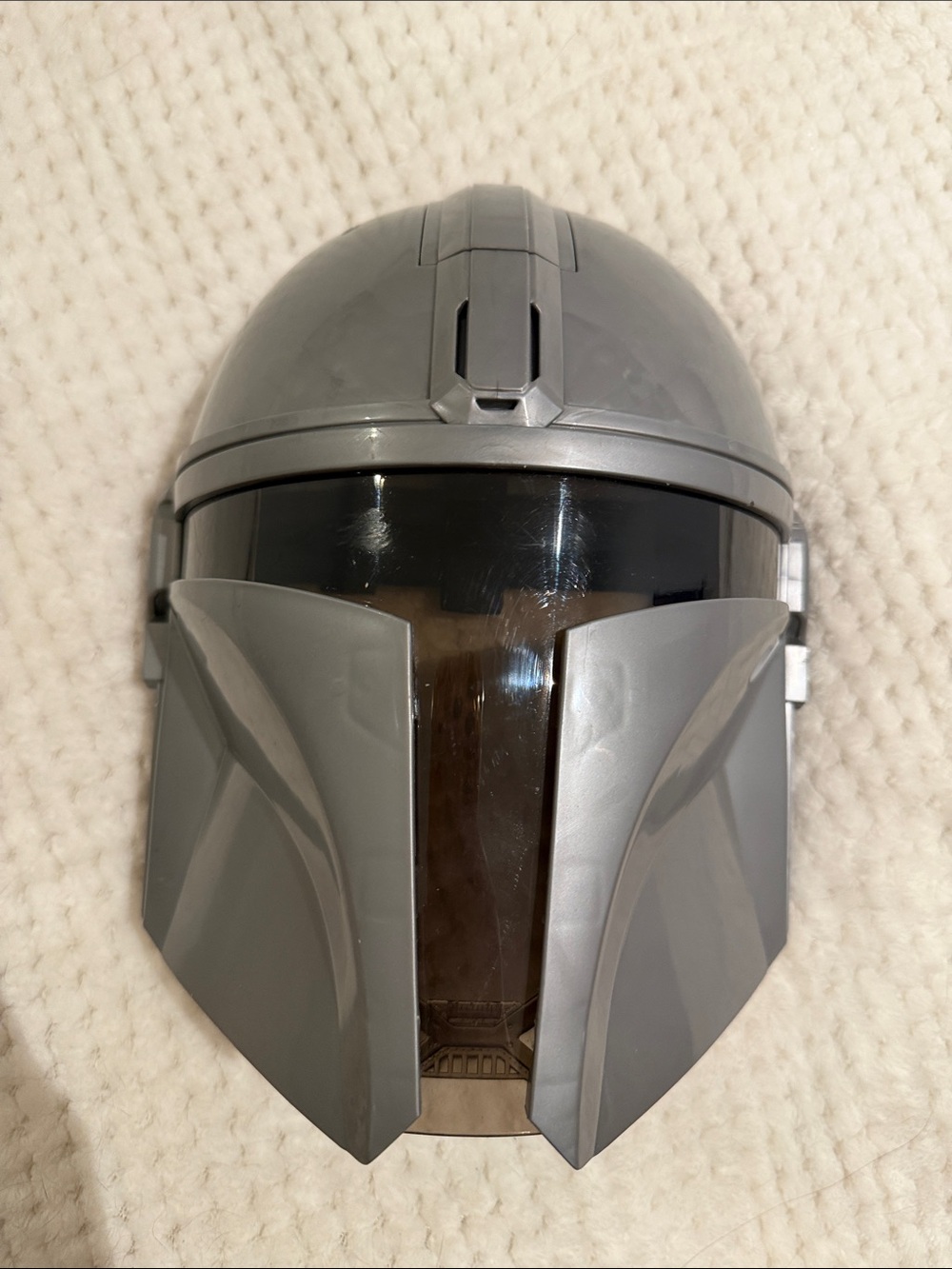 Disney's Star Wars The Mandalorian Electronic Mask by Hasbro